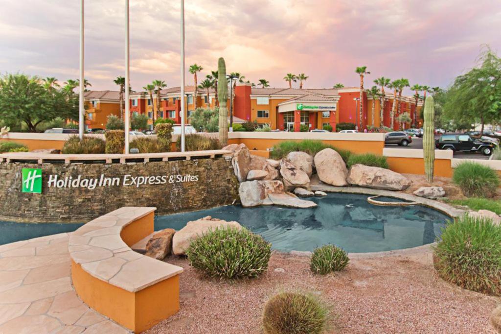 Holiday Inn Express & Suites Scottsdale - Old Town