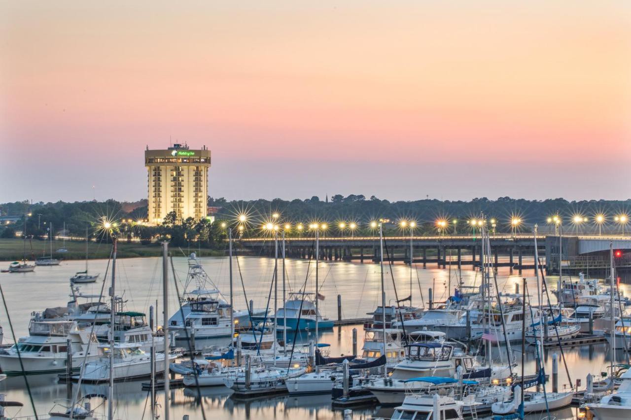 Holiday Inn Riverview