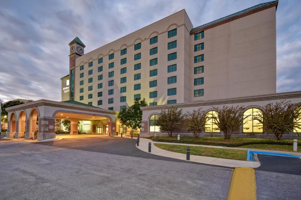 Embassy Suites by Hilton Montgomery Hotel & Conference Center