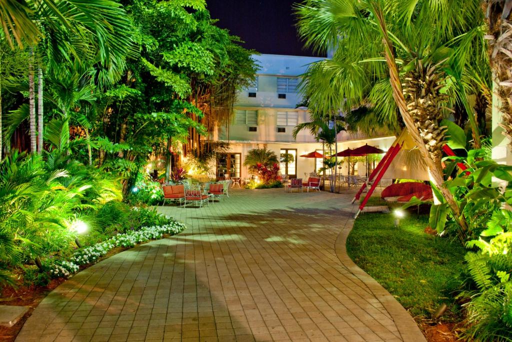 Dorchester Miami Beach Hotel & Suites