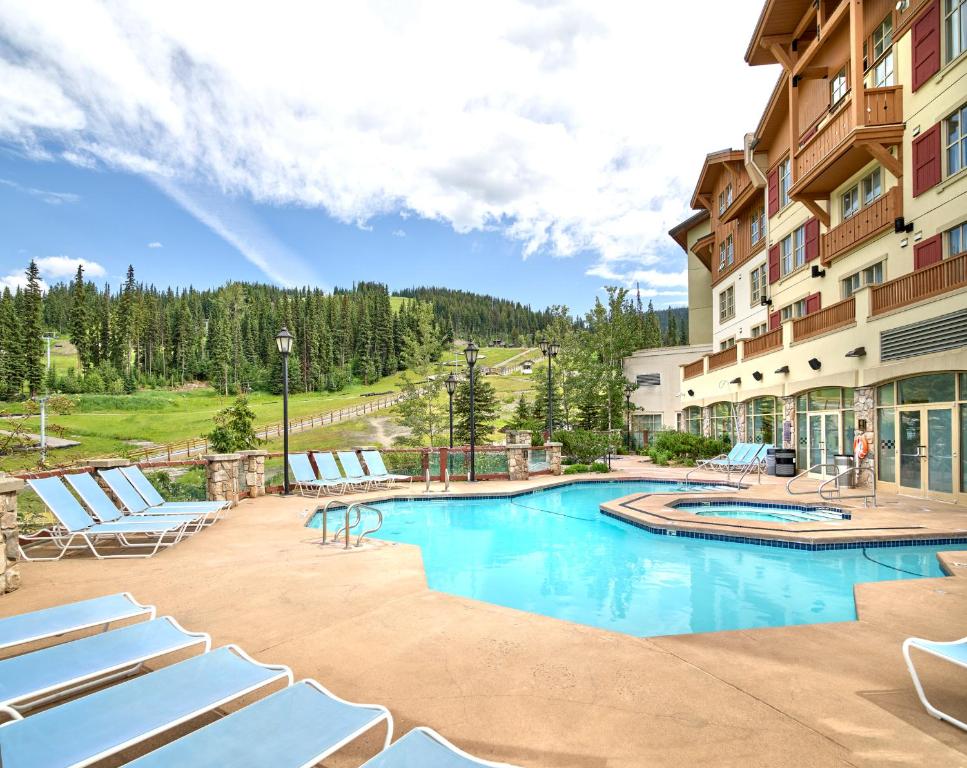 The Residences at Sun Peaks Grand