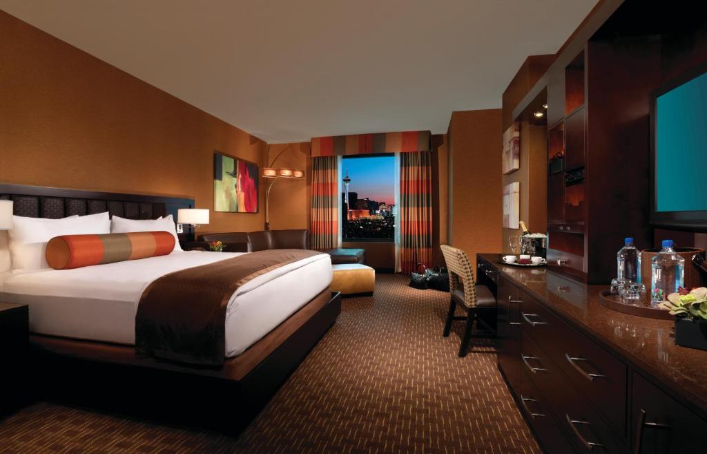 Golden Nugget Las Vegas Hotel & Casino