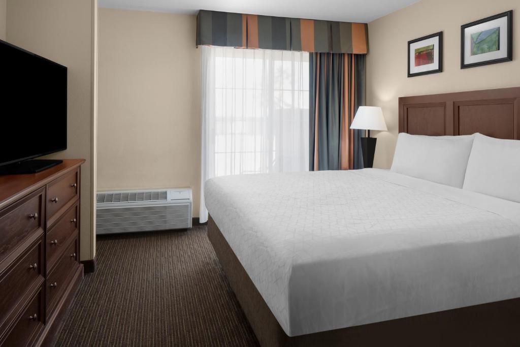 Holiday Inn Express & Suites Scottsdale - Old Town