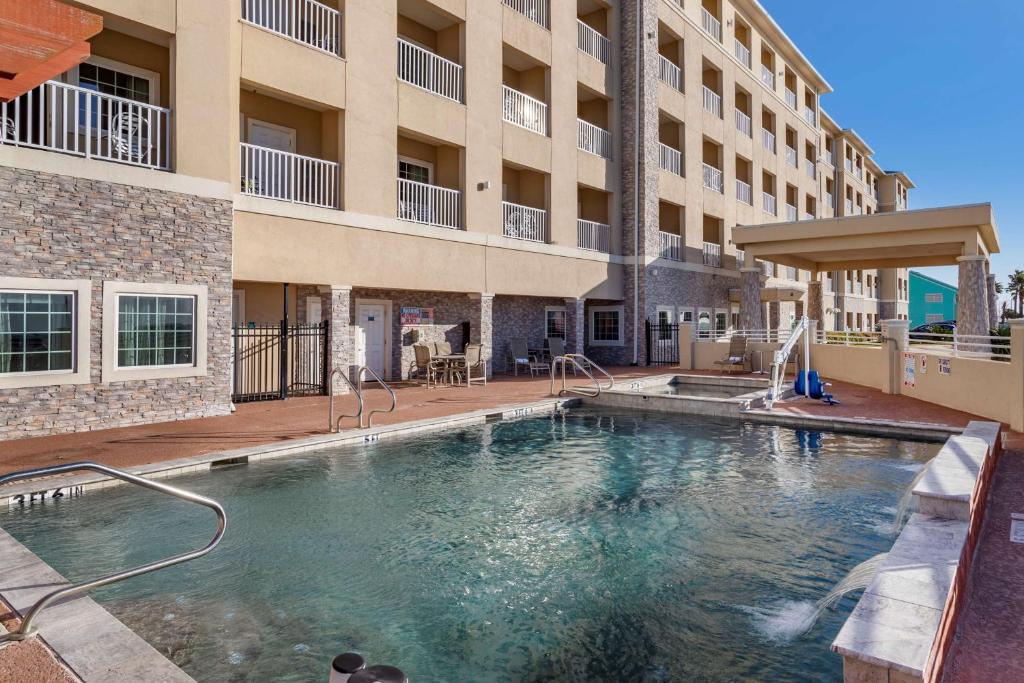 Best Western Plus Galveston Suites