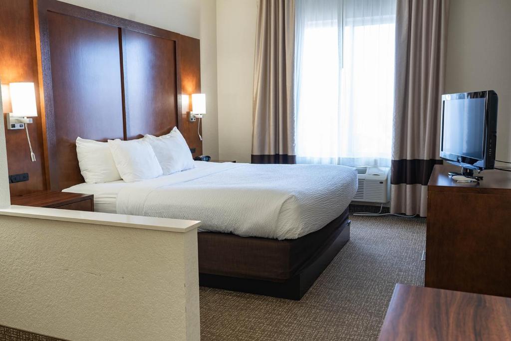 Comfort Suites Rapid River Lodge