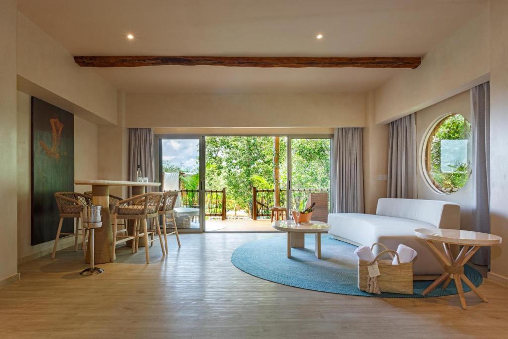 Hotel Shibari Tulum - Restaurant & Cenote Club