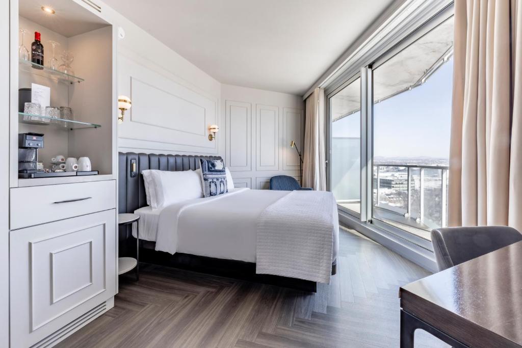 Le Capitole Hotel