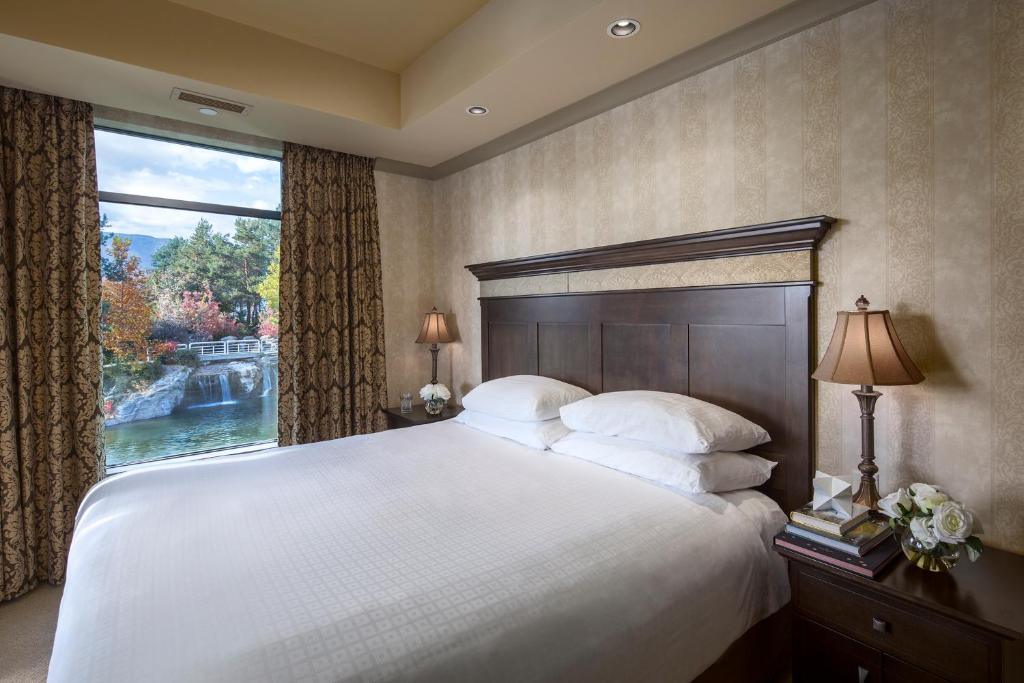 The Royal Kelowna Bellstar Hotels & Resorts