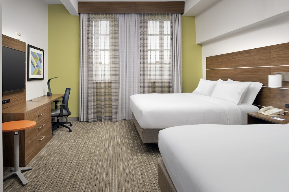 Holiday Inn Express San Antonio N-Riverwalk Area, an IHG Hotel