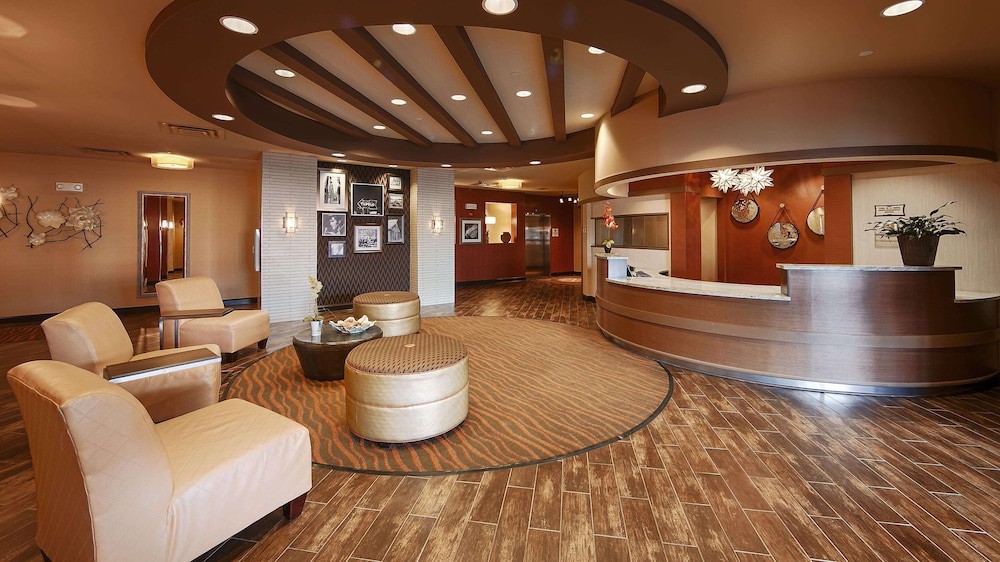 Best Western Plus Tupelo Inn & Suites