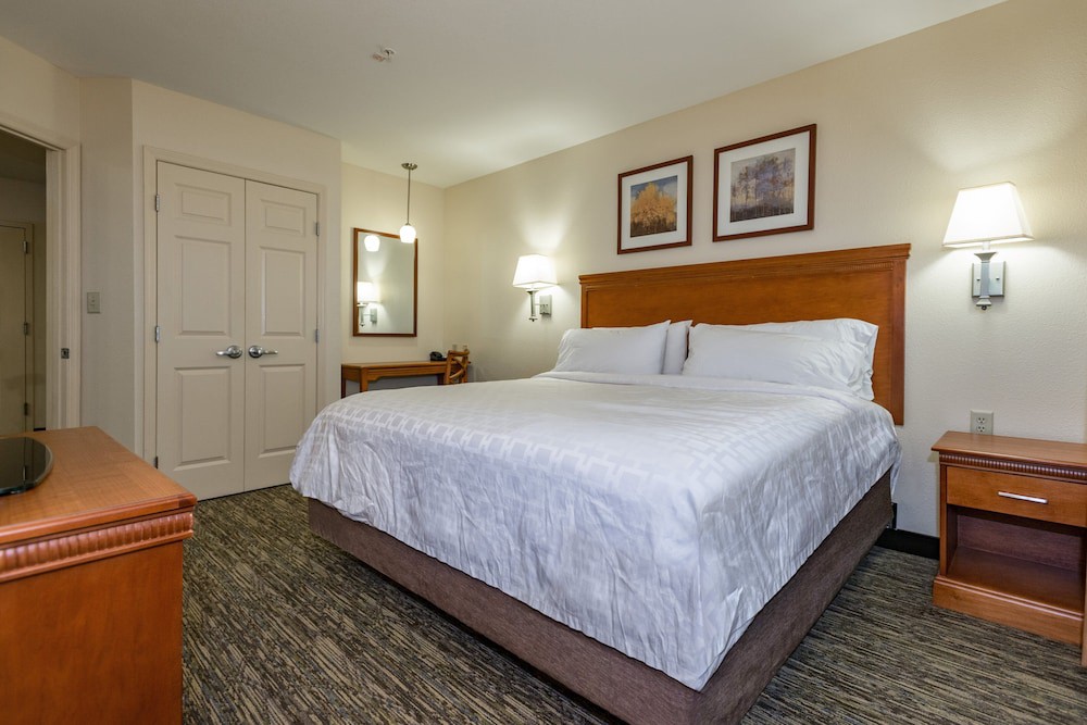 Candlewood Suites Downtown, an IHG Hotel