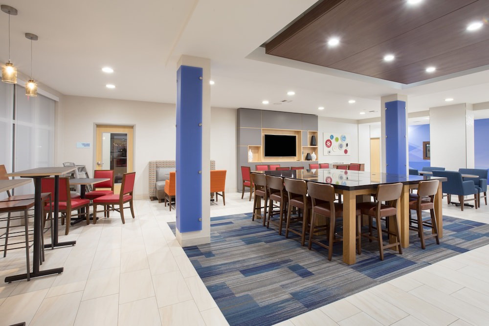 Holiday Inn Express & Suites Amarillo