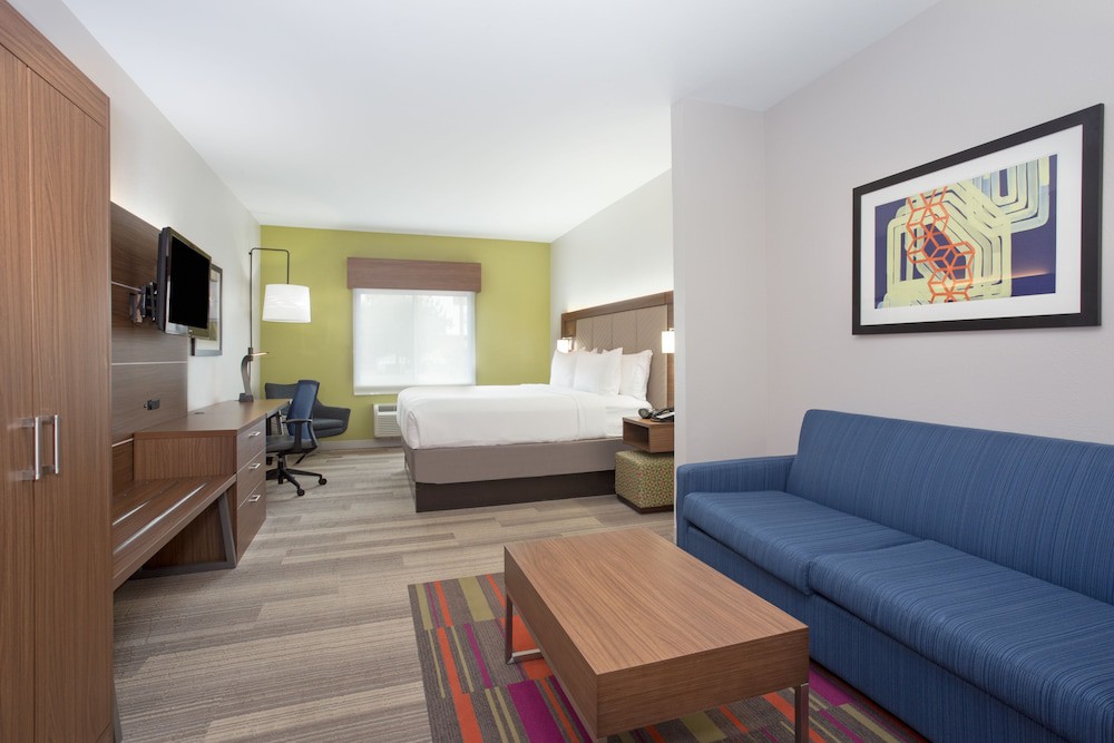 Holiday Inn Express & Suites Amarillo