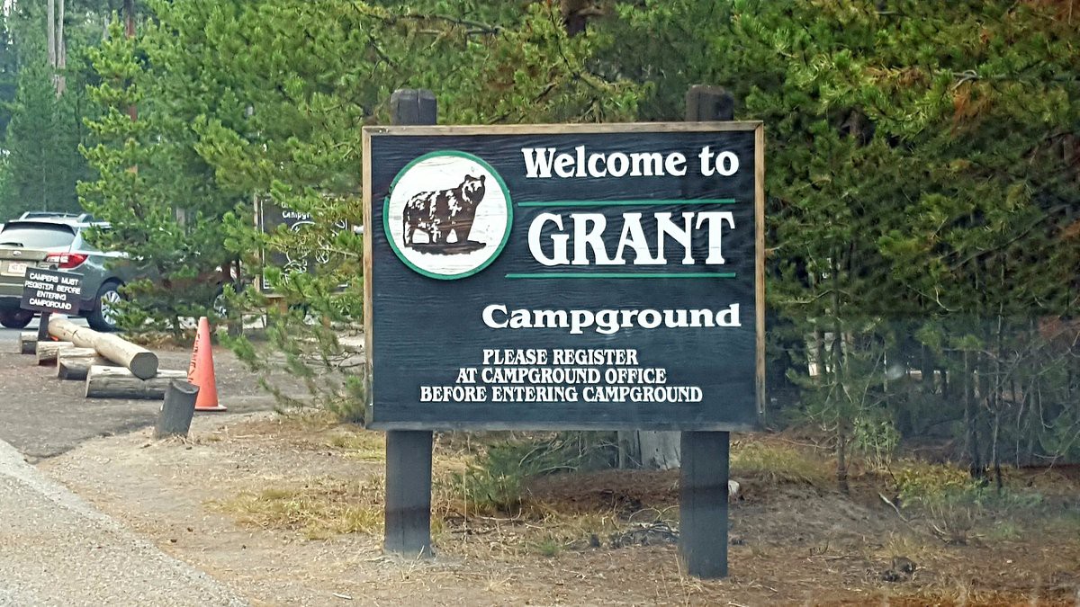 Afbeelding van Entrance To Campground