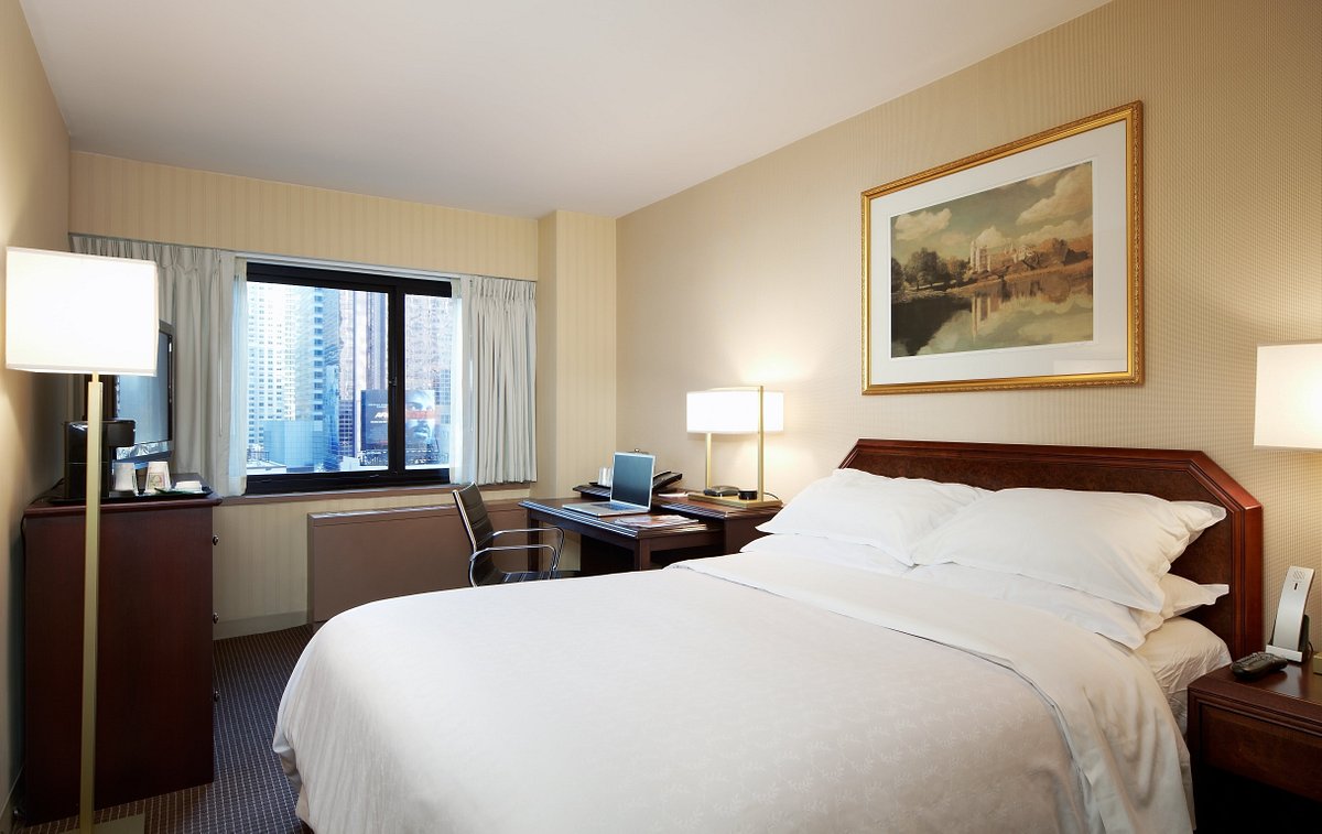 The Manhattan at Times Square Hotel