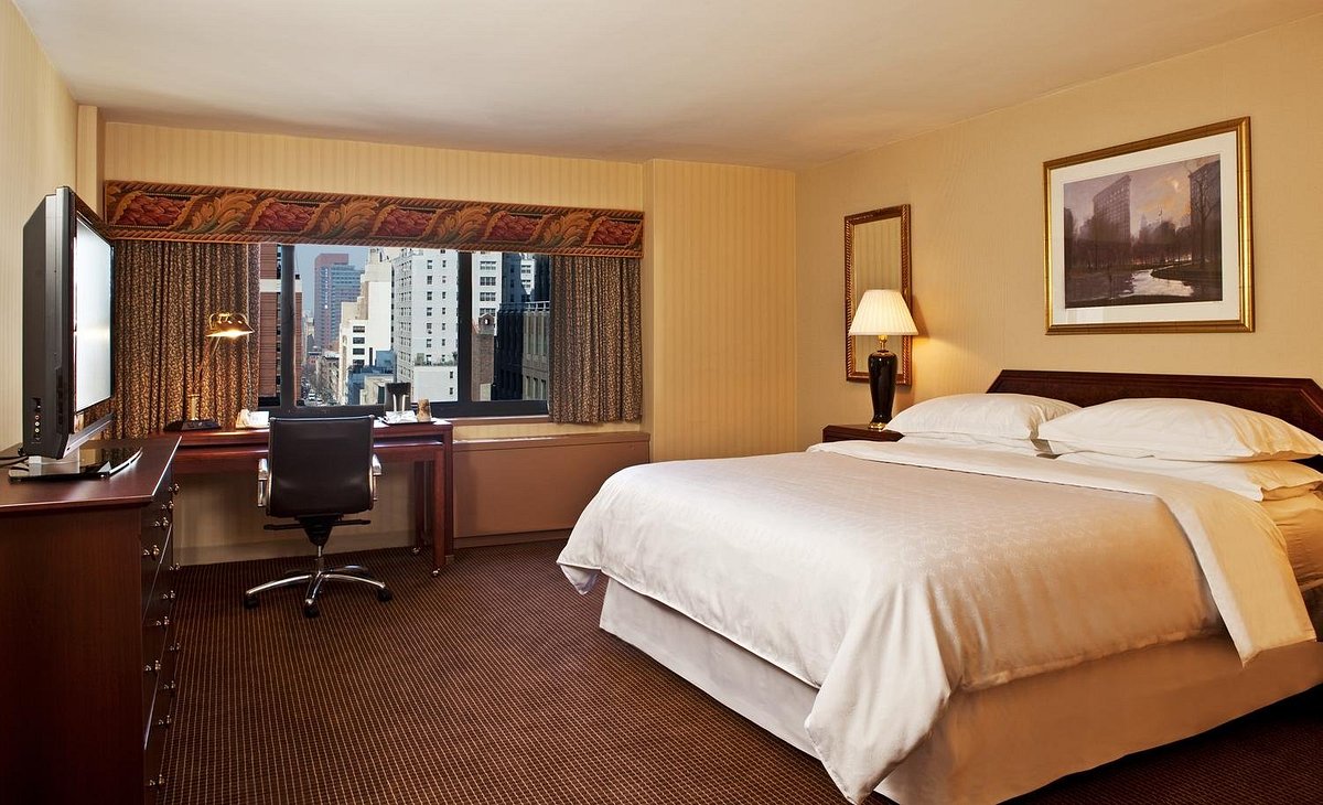The Manhattan at Times Square Hotel