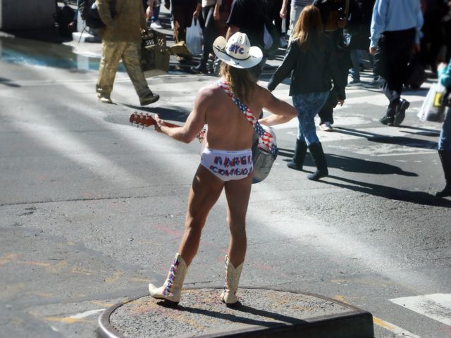 The naked cowboy, New York City