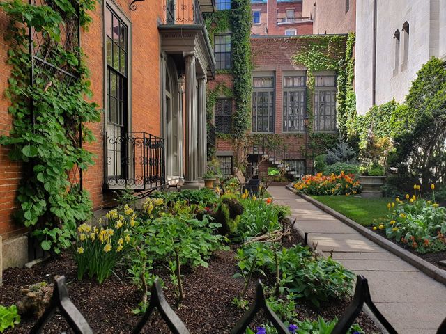 Beacon Hill , Boston