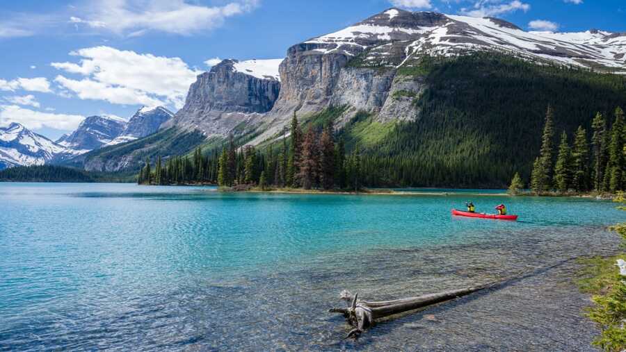 Kanoen In Jasper National Park Canada