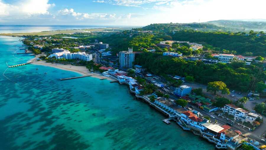 Montego Bay Van Bovenaf