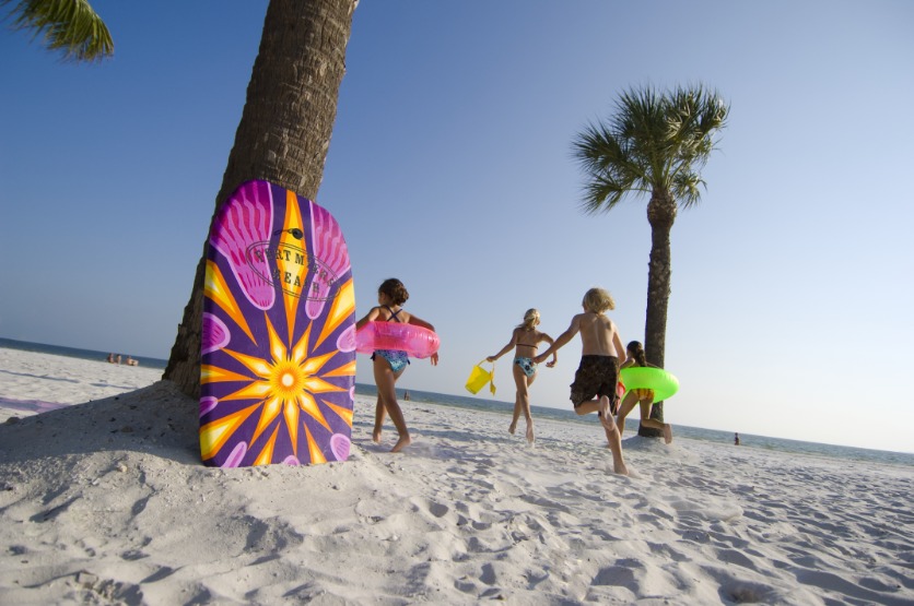 Kinderen op het strand van Fort Myers