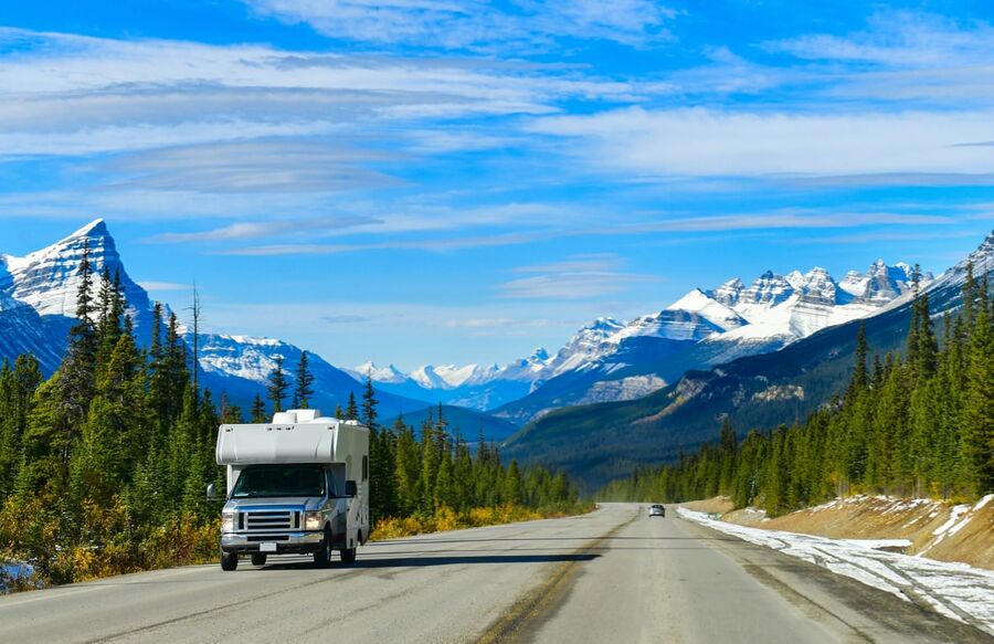 Road 93 door Icefield Parkway in Canada