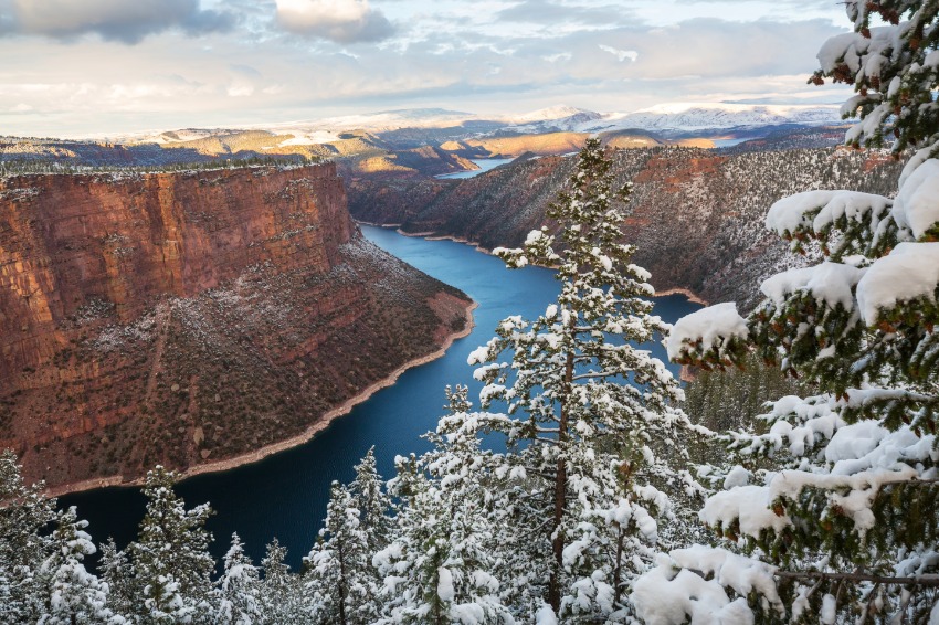 Flaming Gorge recreation area in de winter