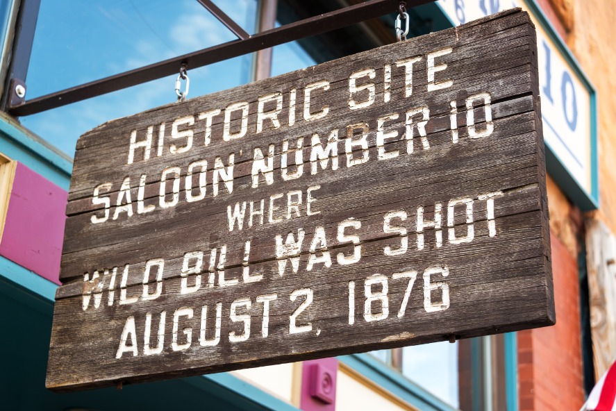 Bord dat de locatie markeert waar Wild Bill Hickok werd neergeschoten in Deadwood, South Dakota