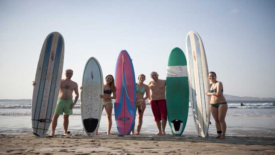 Surfen in Costa Rica met het gezin