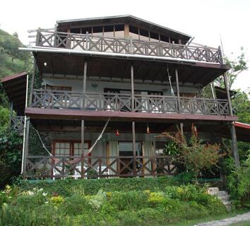 Buitenkant Forres Park Nature Retreat