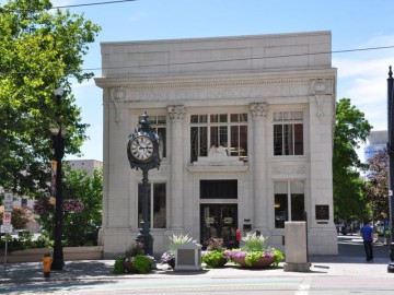 Zions first National Bank, Utah