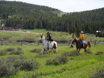Buffalo Paradise guest ranch, Wyoming