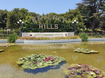 Beverly hills sign