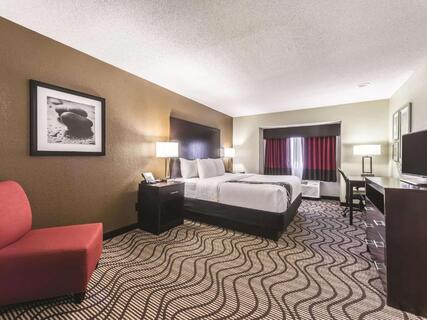 Studio La Quinta Inn & Suites by Wyndham Collinsville - St. Louis