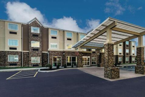 Buitenaanzicht La Quinta Inn & Suites by Wyndham Collinsville - St. Louis