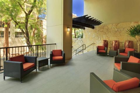 Holiday Inn San Antonio-Riverwalk, an IHG Hotel