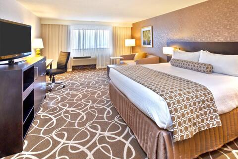 Crowne Plaza Kitchener-Waterloo by IHG