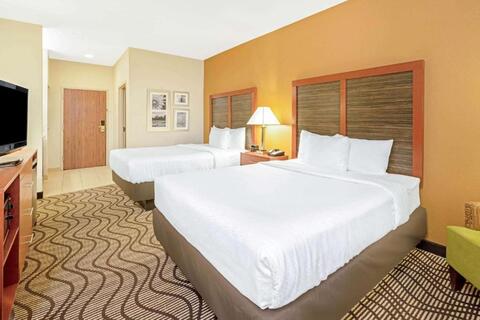 4p hotelkamer La Quinta Inn & Suites by Wyndham Midwest City - Tinker AFB