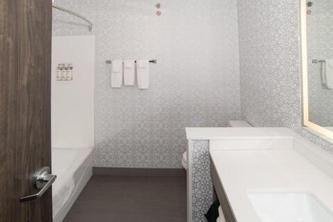 Holiday Inn Express & Suites - Moose Jaw by IHG