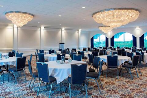ontbijt/dinerzaal Sheraton Cavalier Saskatoon Hotel