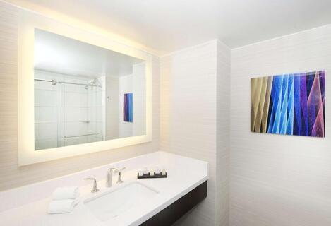 badkamer Embassy Suites by Hilton Las Vegas