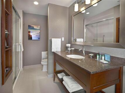 badkamer Hampton Inn by Hilton Halifax Downtown