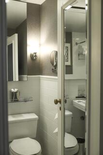 badkamer Delta Hotels by Marriott Bessborough