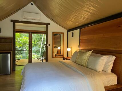 Honeymoon glamping tent Arenal Glamping Hotel
