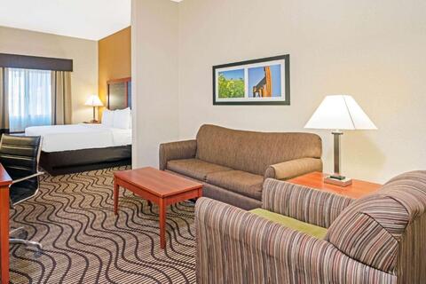 hotelkamer La Quinta Inn & Suites by Wyndham Midwest City - Tinker AFB