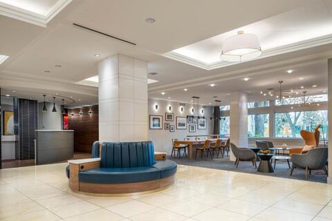 lobby Sheraton Cavalier Saskatoon Hotel
