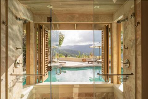 Silent Waters Villa met uitzicht op zwembad