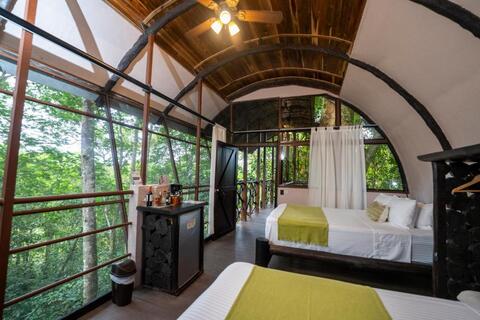 Treehouse Met 2 Queensize bedden Treehouse Met 2 Queensize bedden Maquenque Lodge