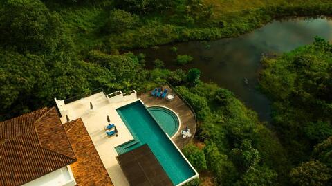 Zwembad uitzicht El Lugar Costa Rica Resort