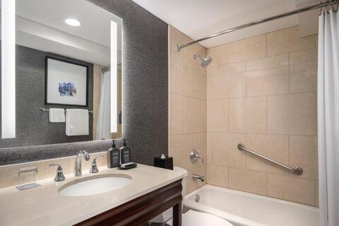 badkamer Sheraton Cavalier Saskatoon Hotel